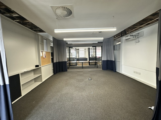 To Let Commercial Property for Rent in Woodstock Western Cape